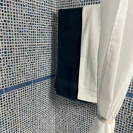 Thin Alos Peraía